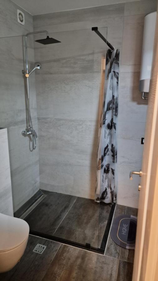 Wellness Apartment Black-White Široki Brijeg エクステリア 写真